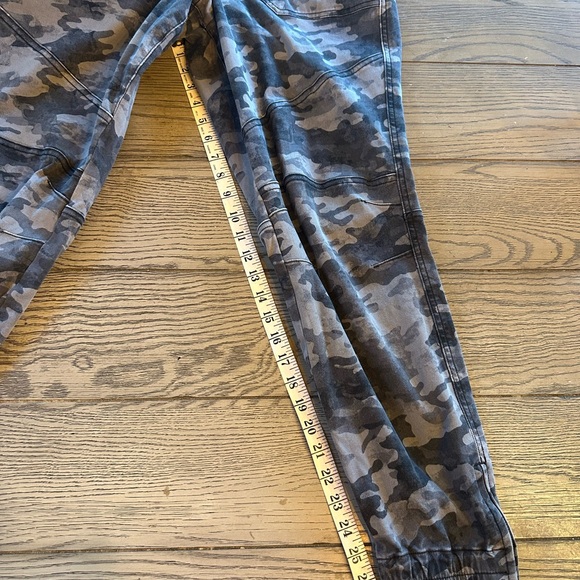 SPANX Camo Elastic Waist Pants Size XL - Picture 11 of 12